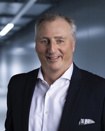 Stephan Sequens, Gesch&auml;ftsf&uuml;hrer DeRZ - Services GmbH